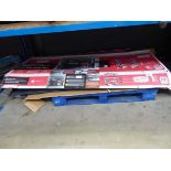 +VAT Flat pack boxed rack (1 leg missing)