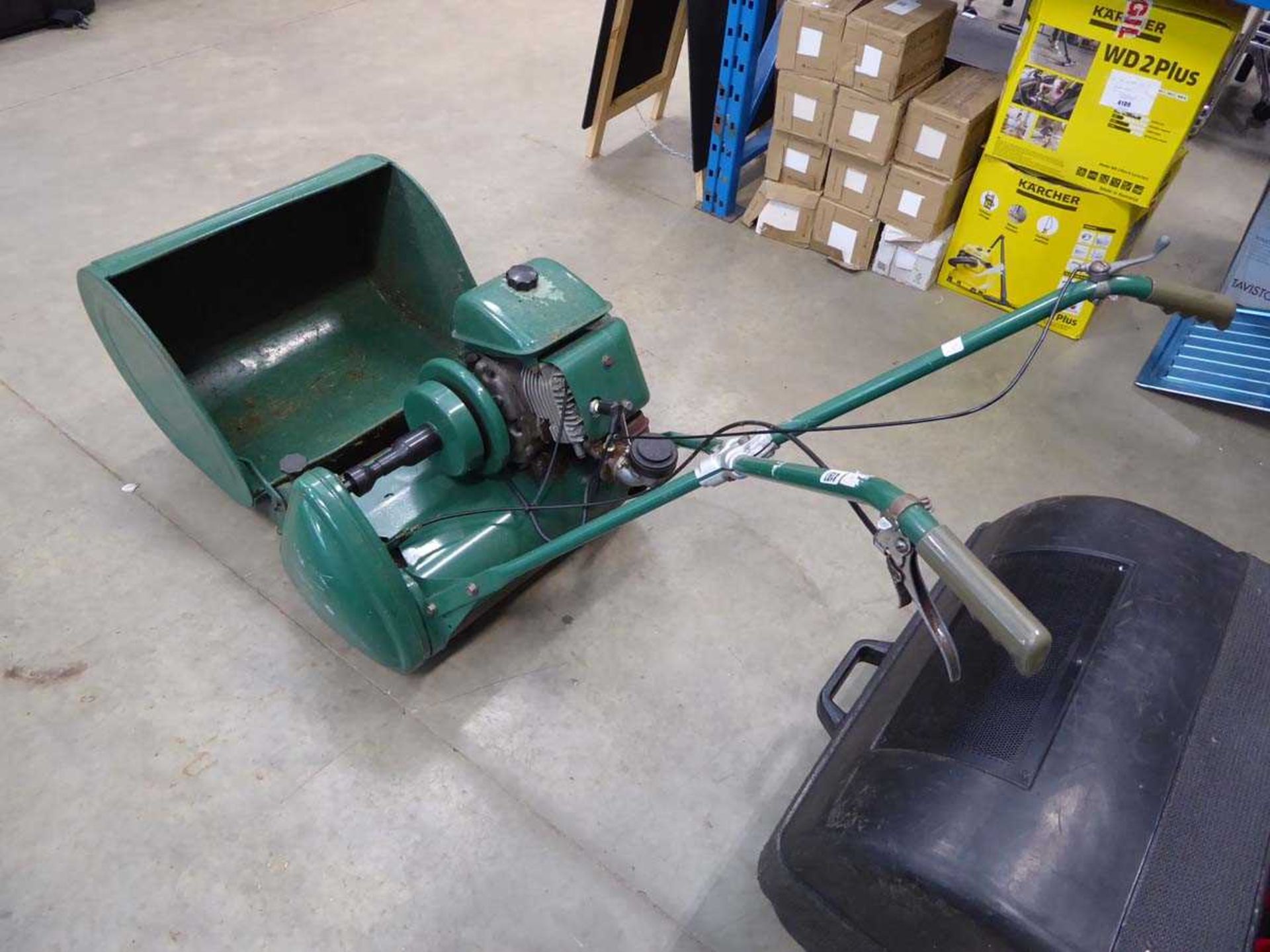 Ransomes Marquess petrol powered cylinder mower complete with grass box - Image 2 of 4