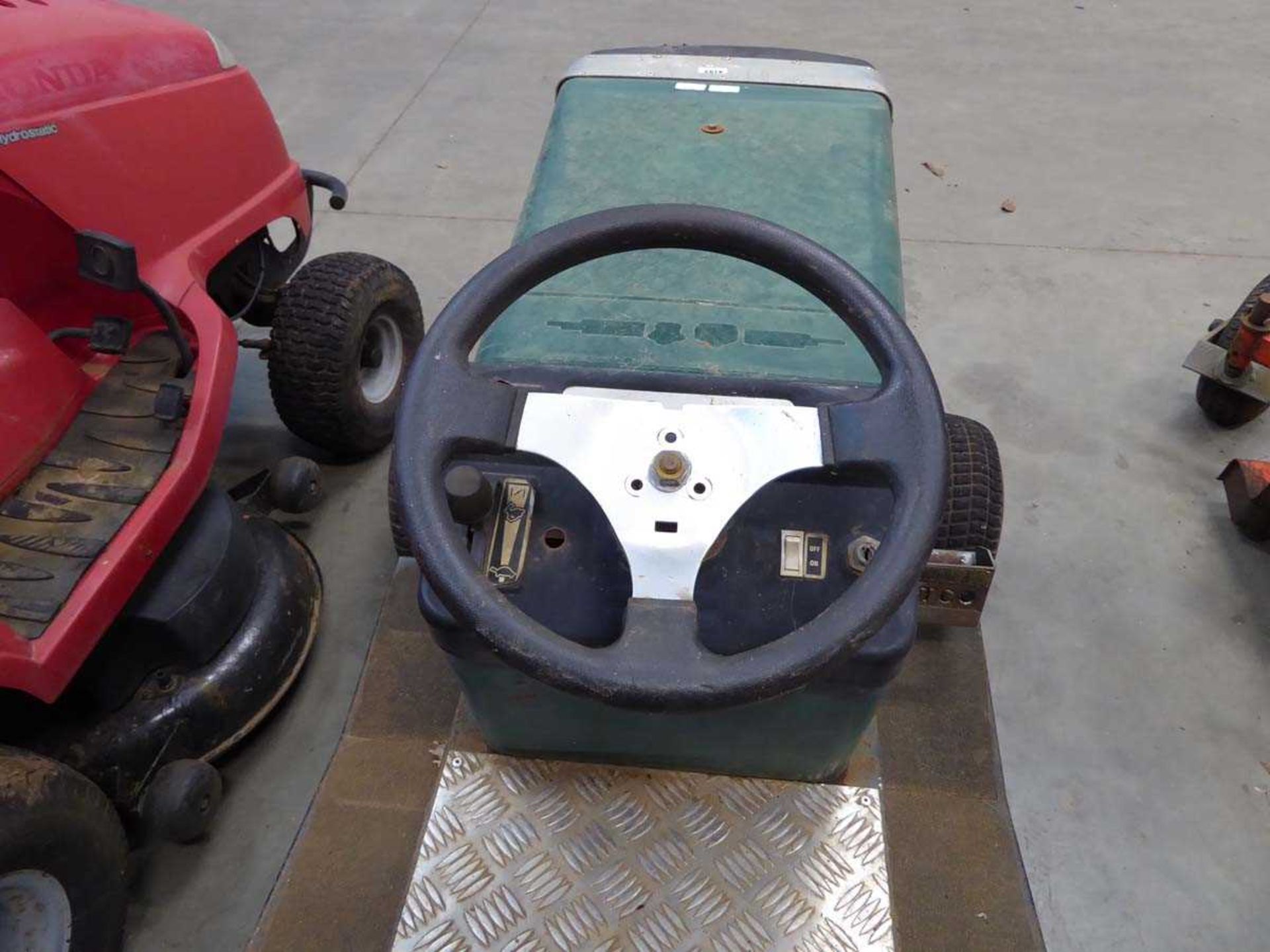 Atco petrol powered ride on mower, no cutting bed - Image 5 of 6