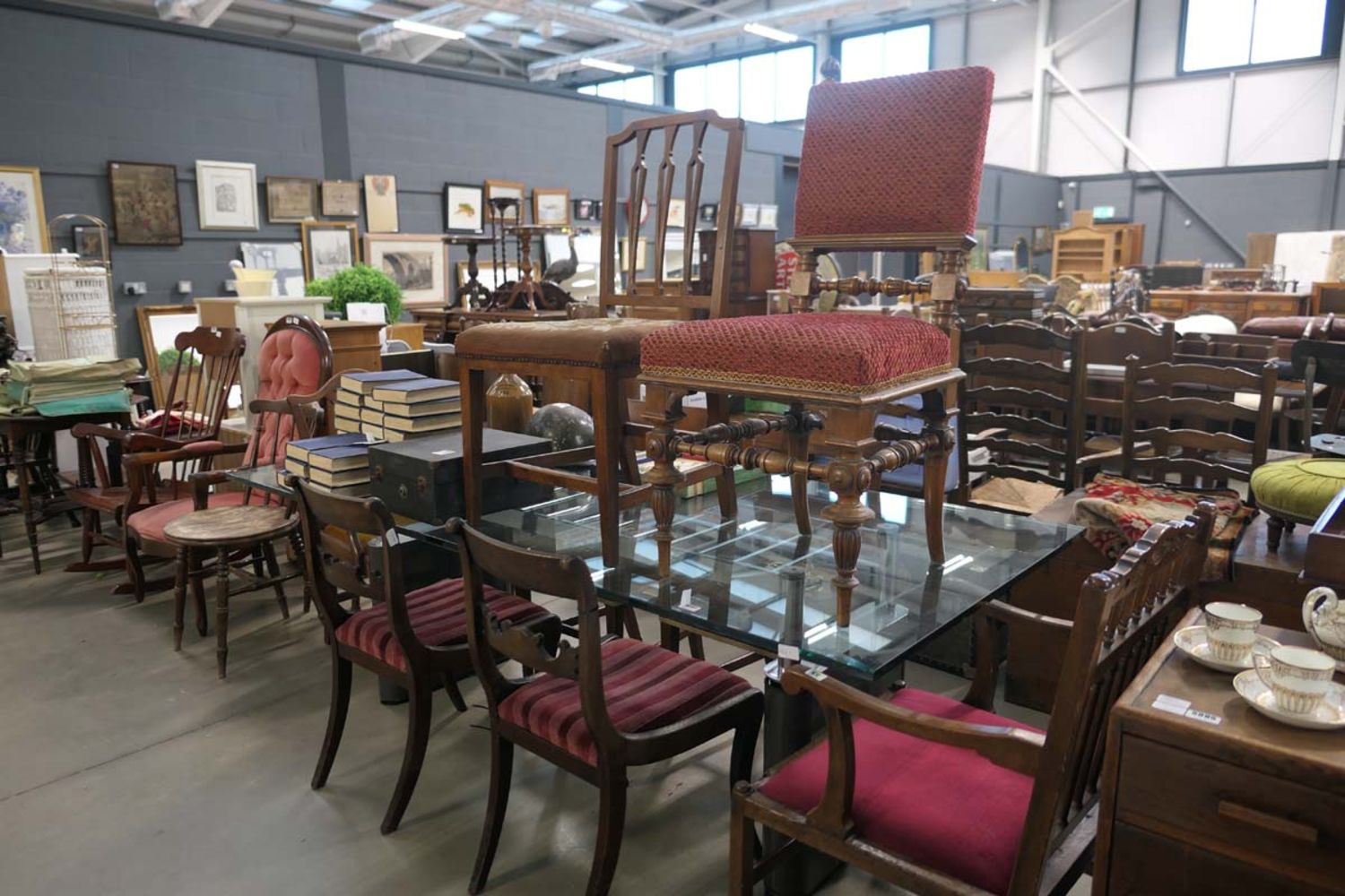 Saleroom 5 Weekly Furniture & Effects