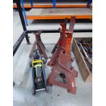 4 axle stands and small trolley jack