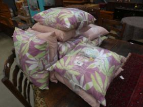 +VAT 10 indoor outdoor pink floral cushions
