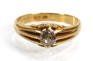 A gentleman's 18ct yellow gold ring set old cut diamond in a raised eight claw setting, stone