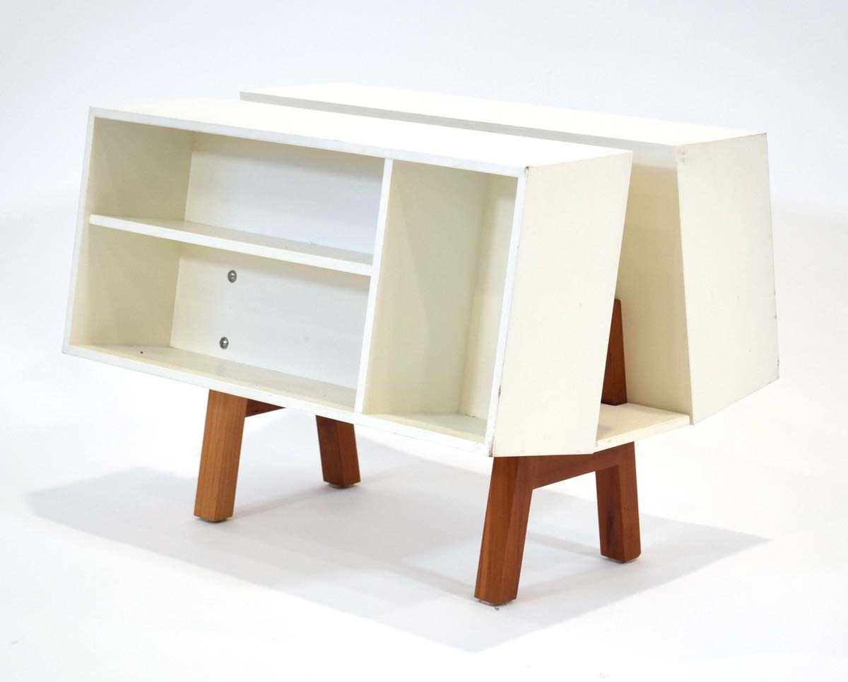 Ernest Race for Isokon Plus, a 'Penguin Donkey' Mark II bookcase manufactured by Windmill Furniture, - Image 2 of 8