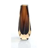 A multi-faceted Murano 'Sommerso' vase, unsigned, h. 20 cm Fleabites to the sides.