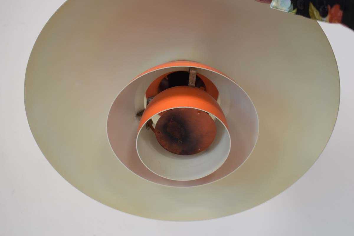 Louis Poulsen for Poul Henningsen, a pair of 1960's Danish 1st-Edition PH4 pendant lamps in - Image 5 of 8