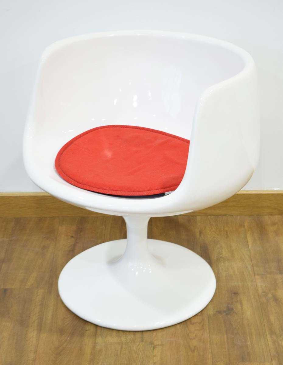 After Eero Aarnio, a 'Cognac' style lounge chair with a white moulded body and loose red cushion - Image 2 of 2