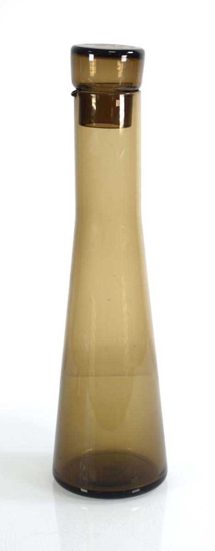 Domhnall Ó Broin (1934–2005) for Caithness, a smoked brown decanter and stopper, h. 36 cm
