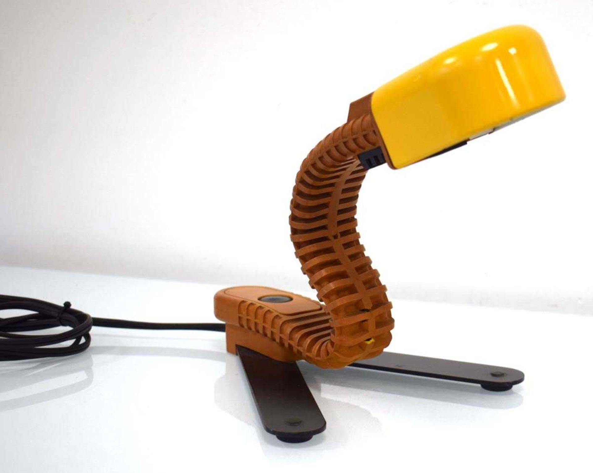 A 1970's Japanese 'Cobra' desk lamp in yellow designed by Masayuki Kurokawa - Image 2 of 3