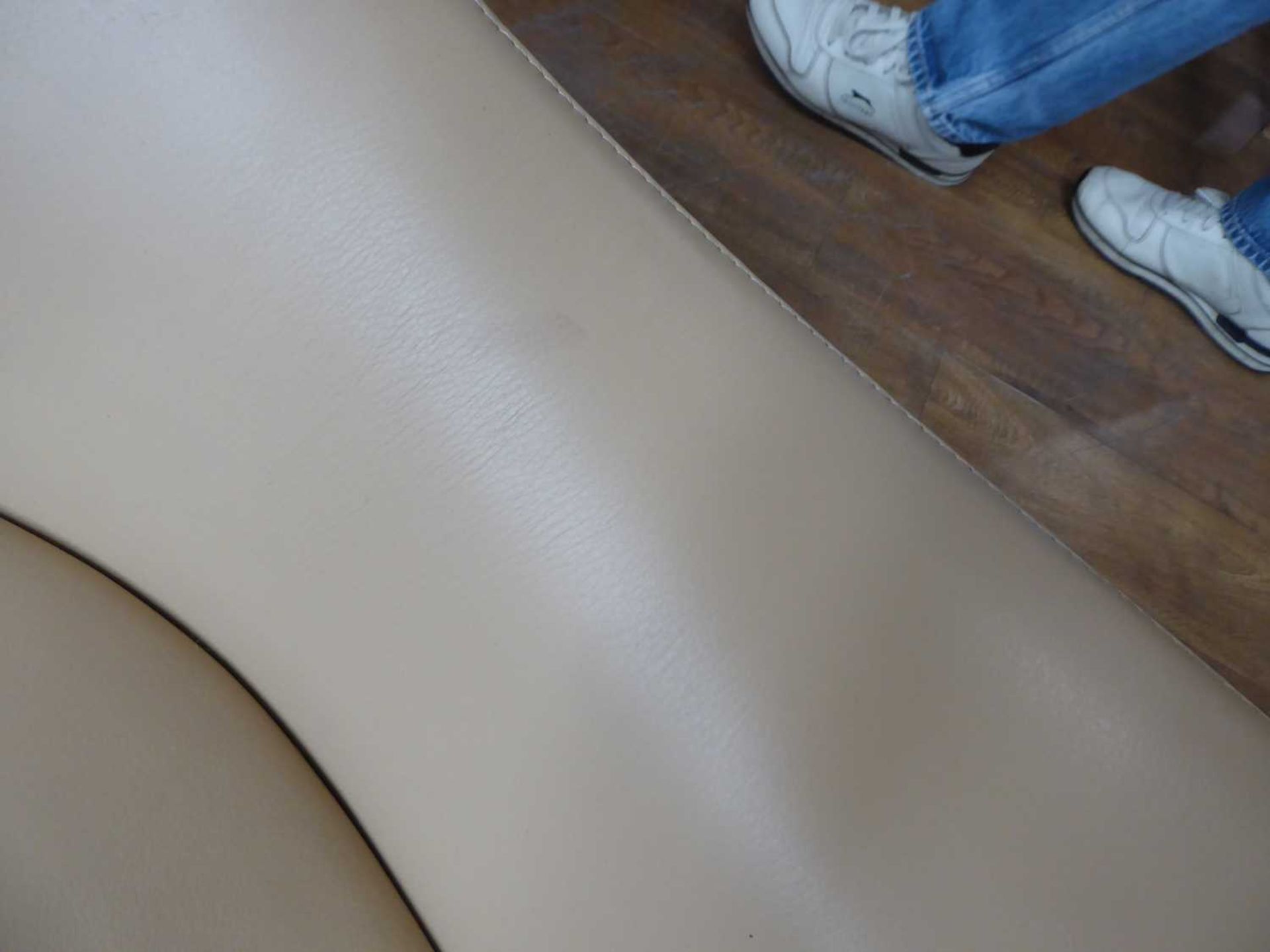 Rodolfo Dordoni for Matteo Grassi, an Italian '2 Leather' swivel armchair in cream/cappuccino - Image 3 of 13