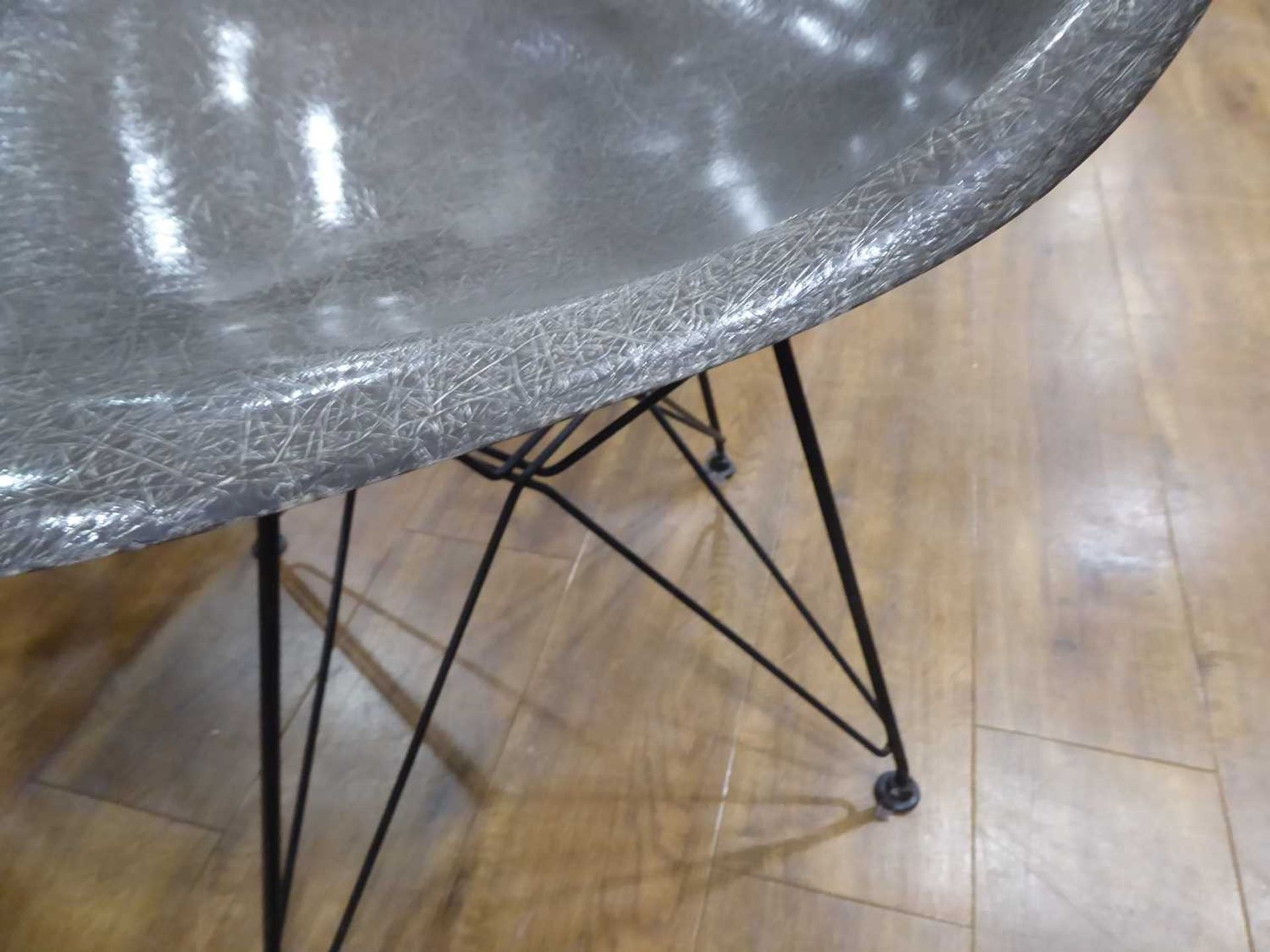 Charles & Ray Eames for Hille, under license from Herman Miller, a set of four fibreglass shell - Image 5 of 10