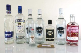 +VAT 7 bottles & a miniature, 1x Absolut Raspberri Vodka 38% 70cl, 1x Finlandia Vodka of Finland 40%