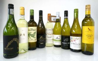 +VAT 12 bottles White, 3x Ara Sauvignon Blanc 2022 Marlborough NV, 1x The Wolftrap 2020 blend SA, 1x