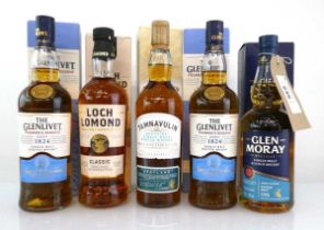 +VAT 5 bottles of Single Malt Scotch Whisky, 2x The Glenlivet Founder's Reserve SMSW with boxes
