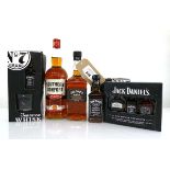 +VAT 3 bottles & 3 gift sets, 1x Jack Daniel's Bonded Tennessee Whiskey 50% 70cl, 1xSouth Comfort