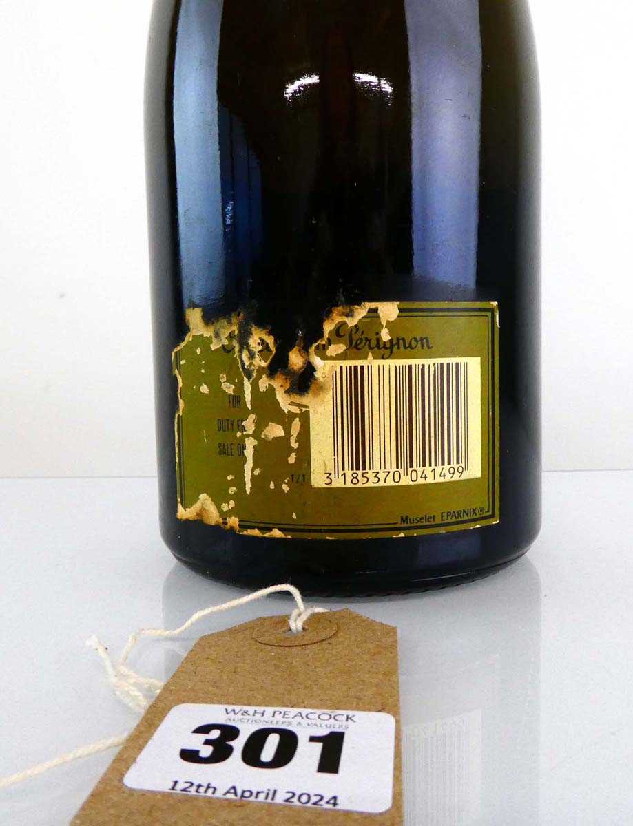 A bottle of Moet et Chandon Cuvee Dom Perignon Vintage 1985 Brut Champagne - Image 3 of 5