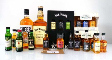 +VAT 2 bottles & 22 miniatures some in gift sets of Whiskey, 1x Jack Daniel's Tennessee Honey
