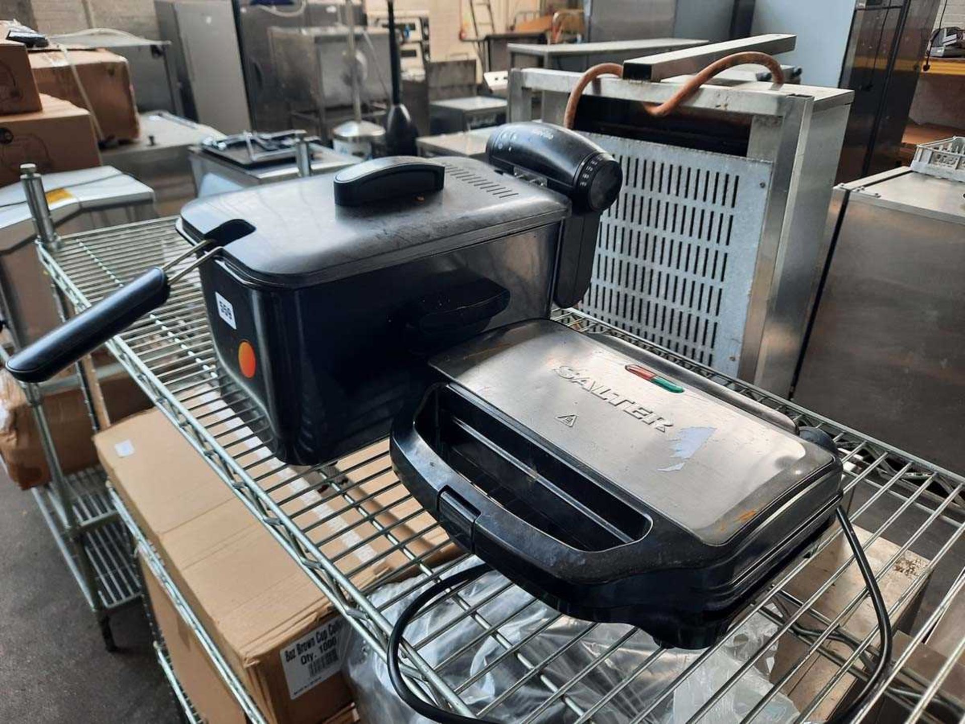 Domestic sandwich toaster and Breville fryer