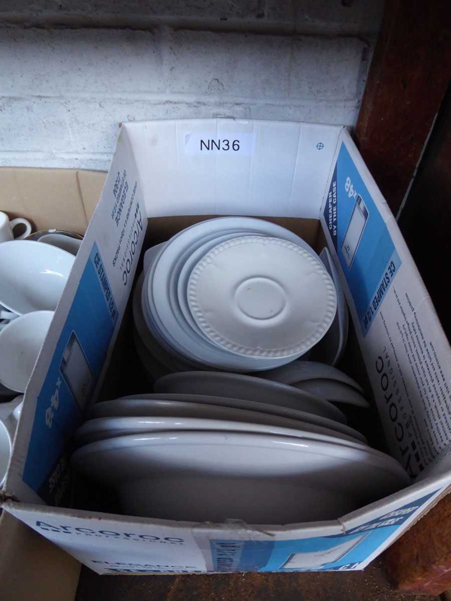 3 boxes containing a large qty of mostly white crockery comprising side plates, dinner plates, cups, - Bild 4 aus 4