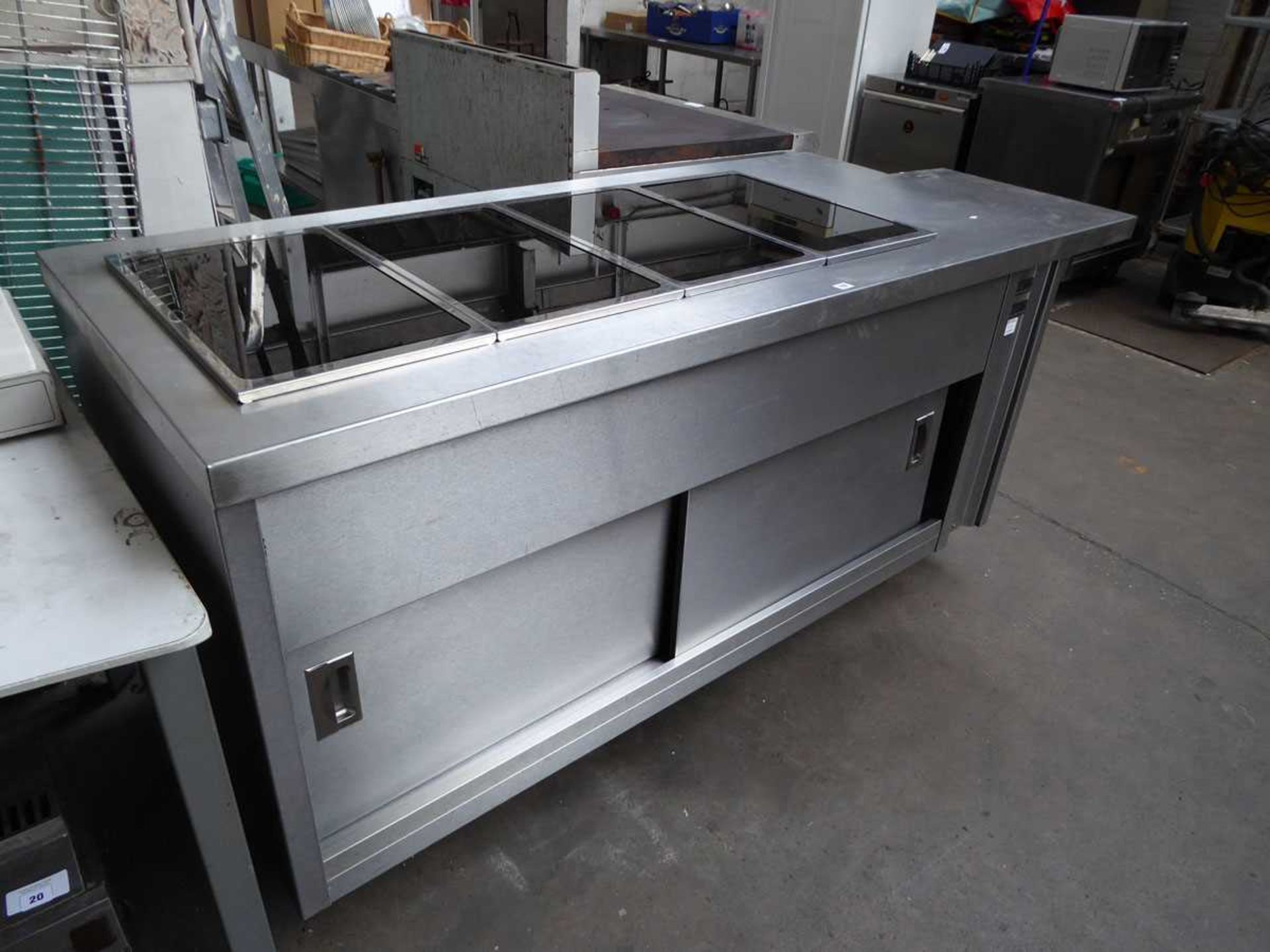 200cm electric mobile heated servery unit with 4 ceramic plate and large sliding cupboard under