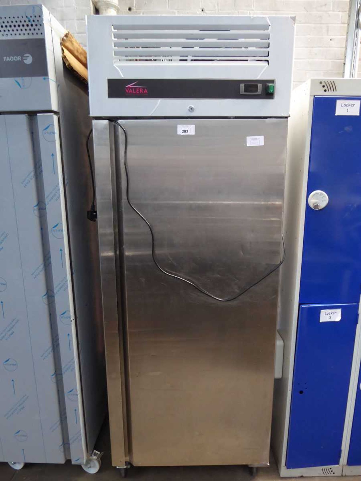 +VAT 74cm Valera model HU07S1-TN single door fridge (US plug)