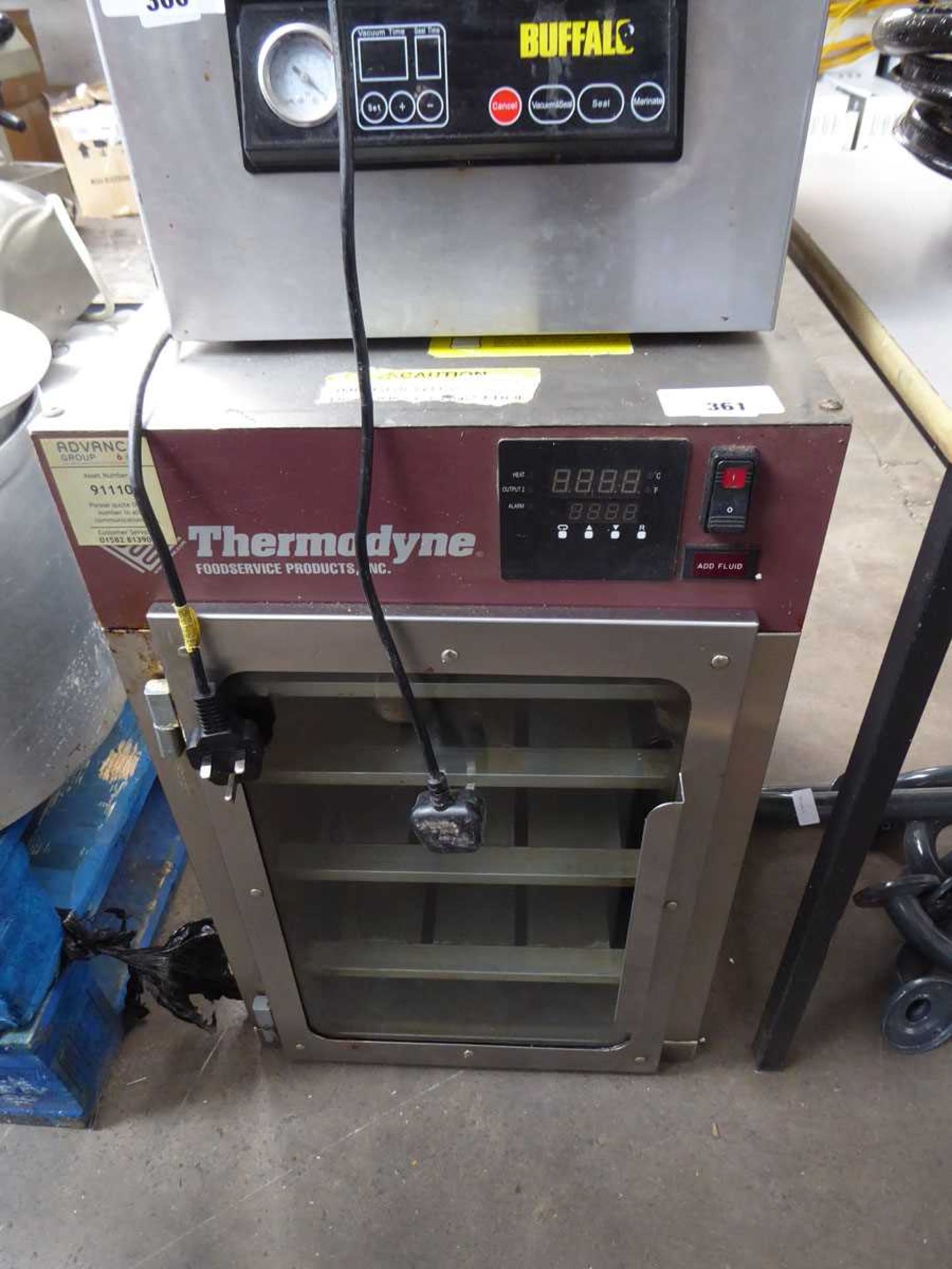 Thermodyne holding cabinet