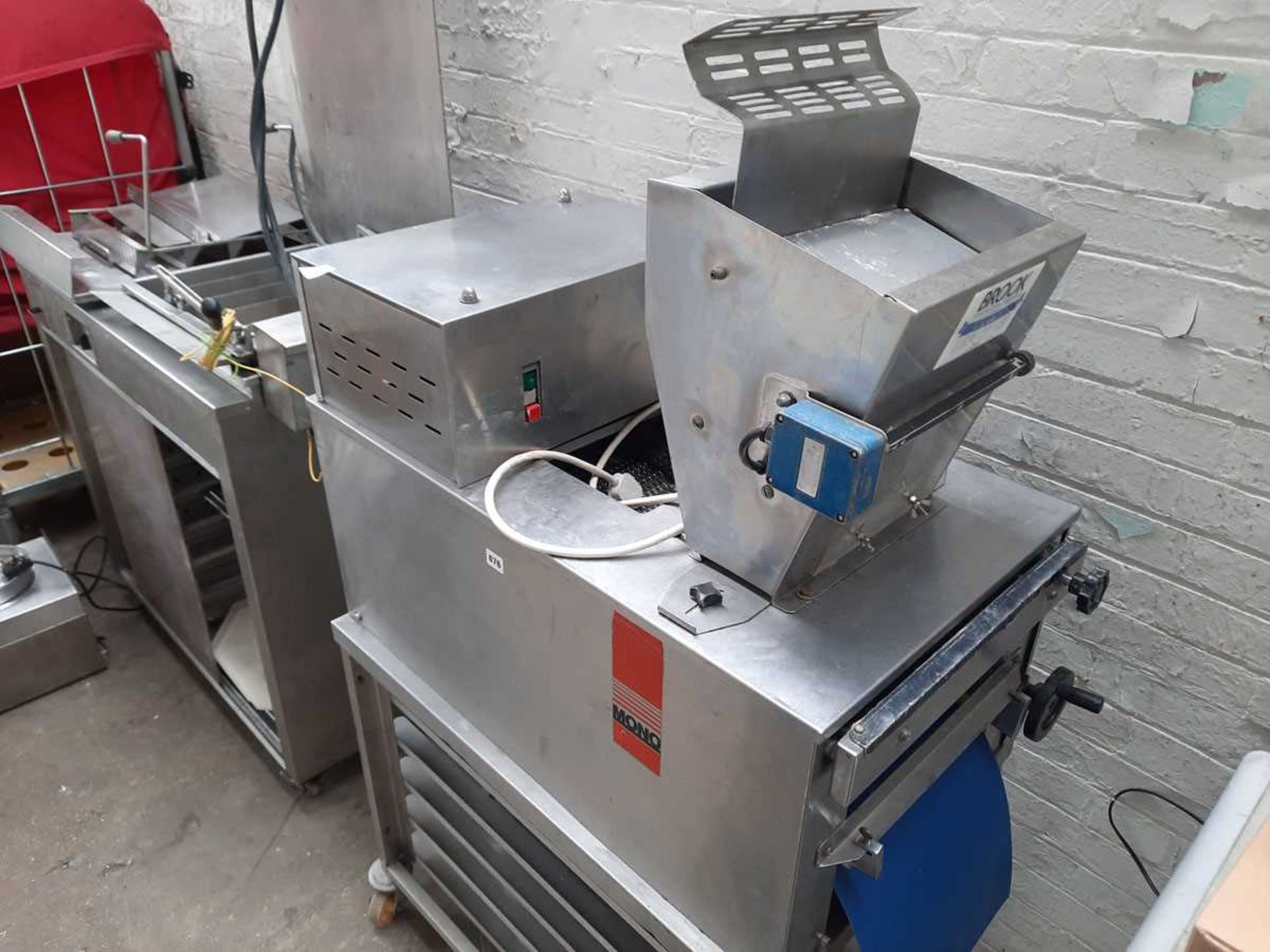 90cm Mono Multi Moulder Machine-HD/40605 bakery machine with conveyor