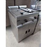 60cm electric Lincat 2 well fryer with 2 baskets