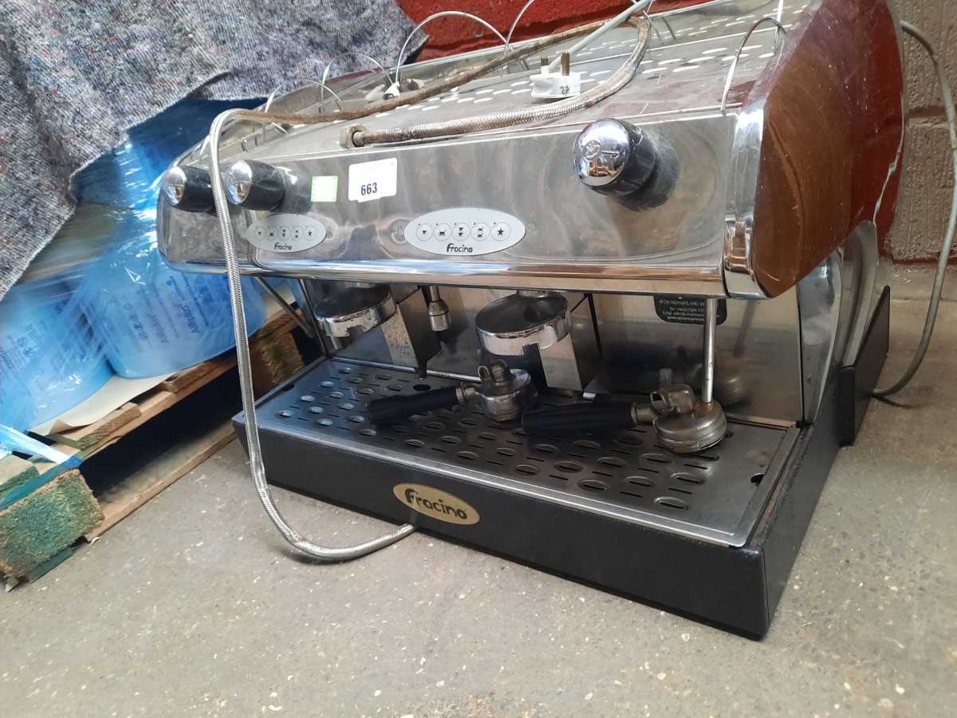 72cm Fracino 2-station barista-type coffee machine with 2 groupheads