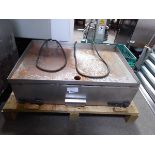 +VAT 75cm electric bench top solid top grill