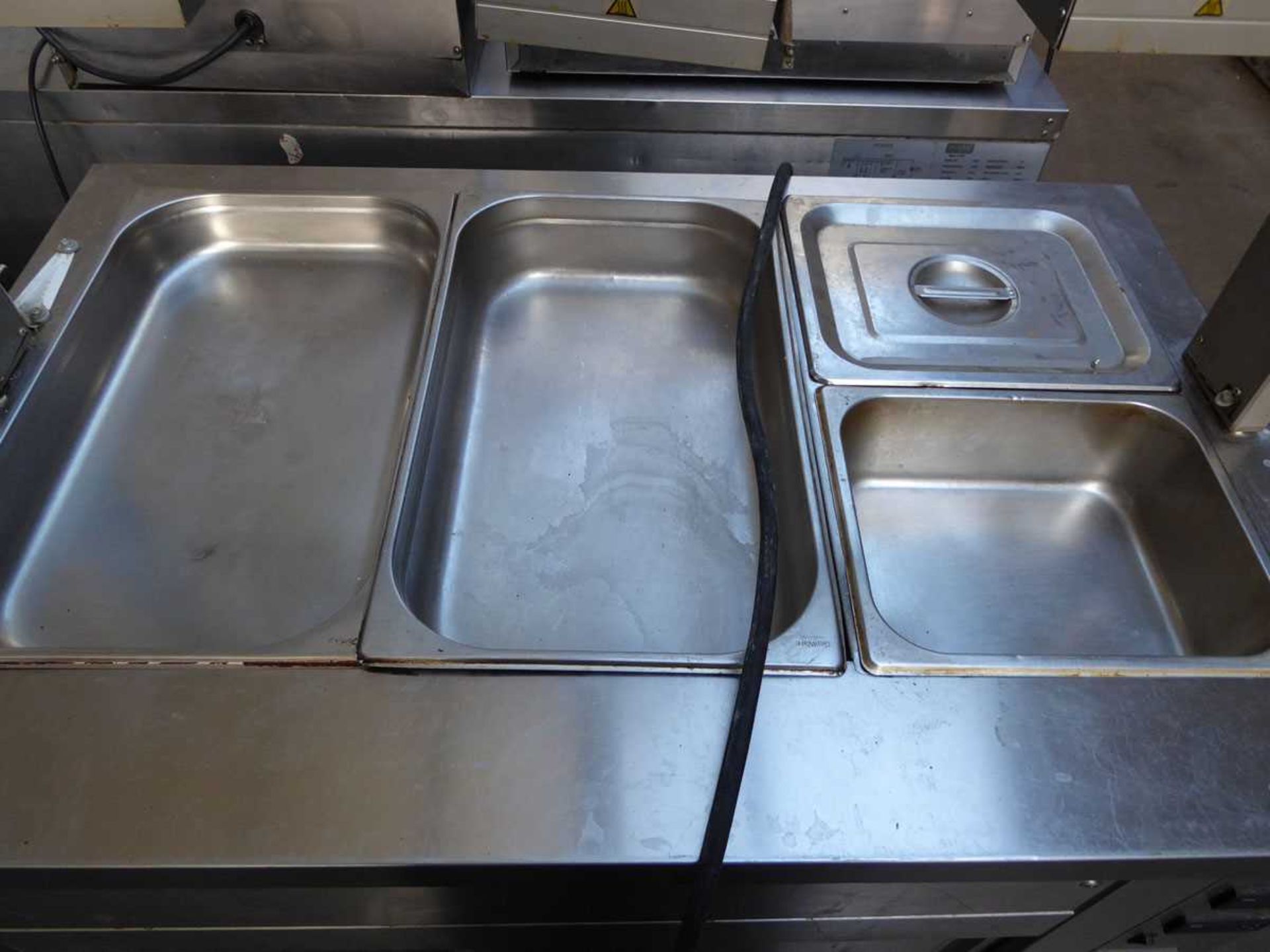 +VAT 110cm Inomak heated servery with bain-marie top and sliding cupboard under - Image 2 of 3