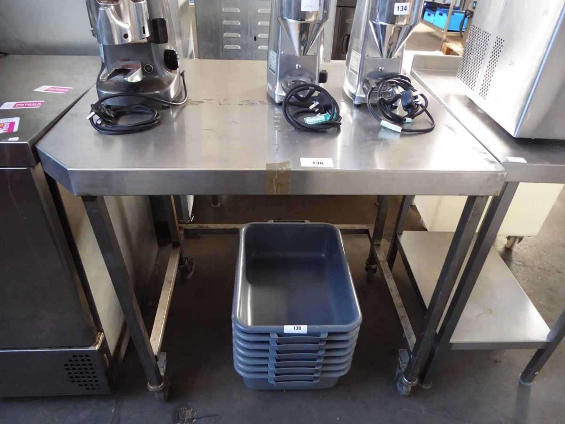 +VAT 94cm stainless steel preparation table on castors with corner cut out