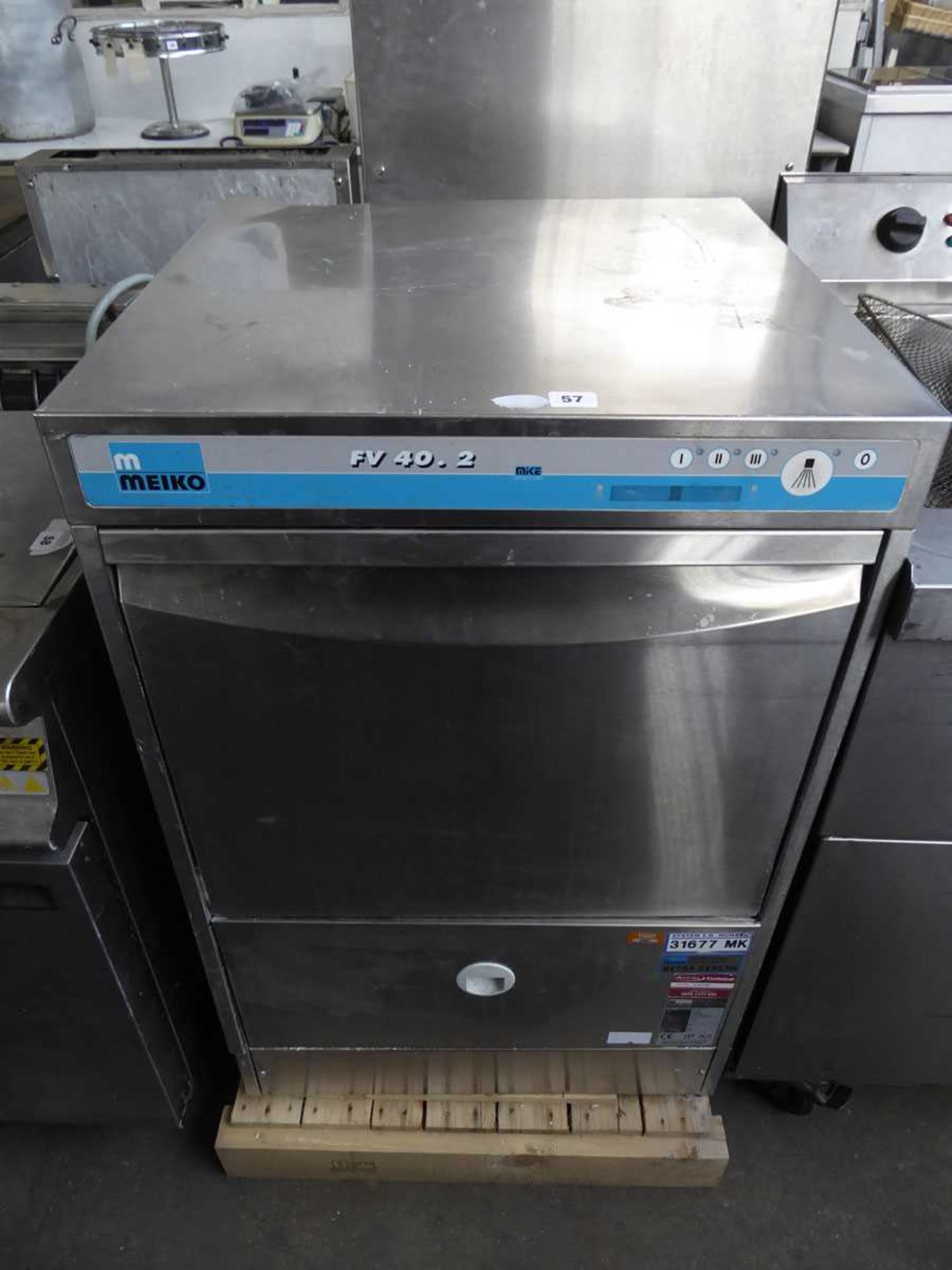 60cm Meiko FV40.2 under counter drop front washer
