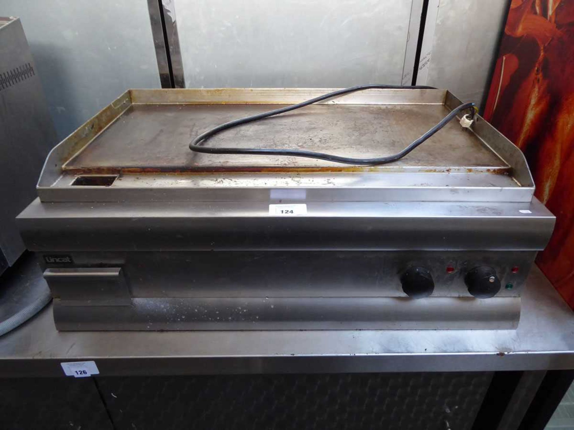 +VAT 90cm electric Lincat solid top griddle