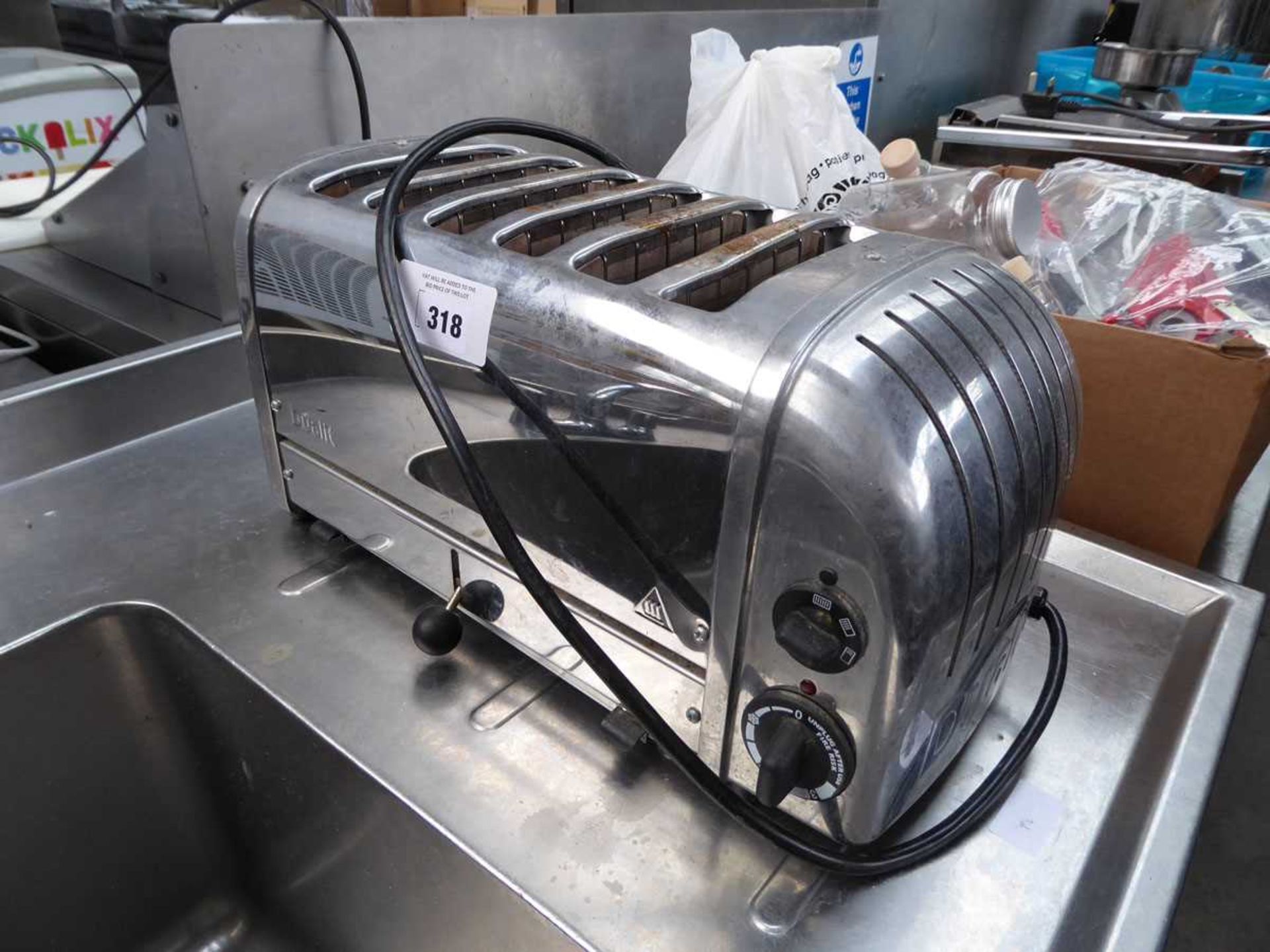 +VAT Dualit 6 slice toaster