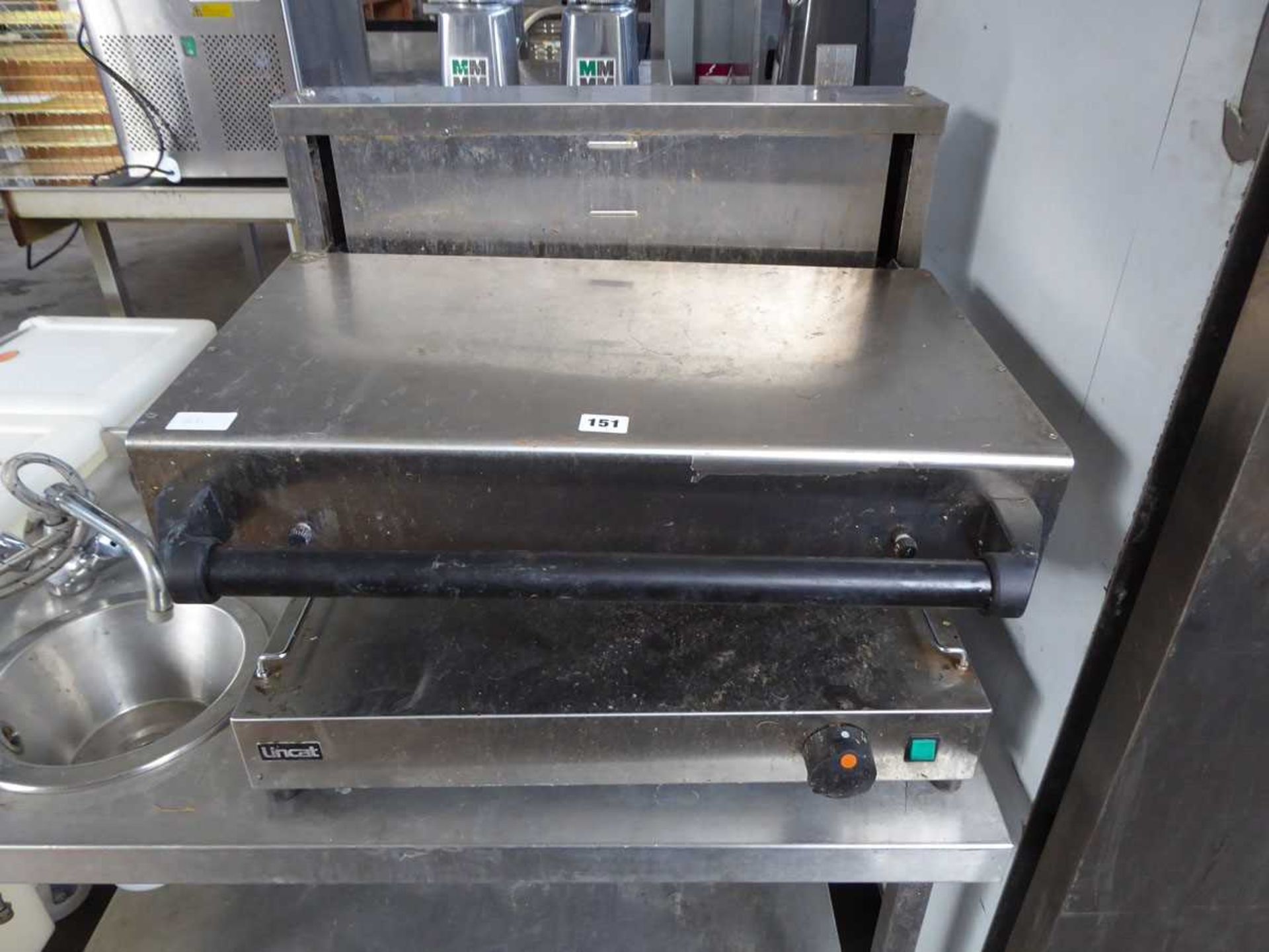 60cm electric Lincat rise and fall grill