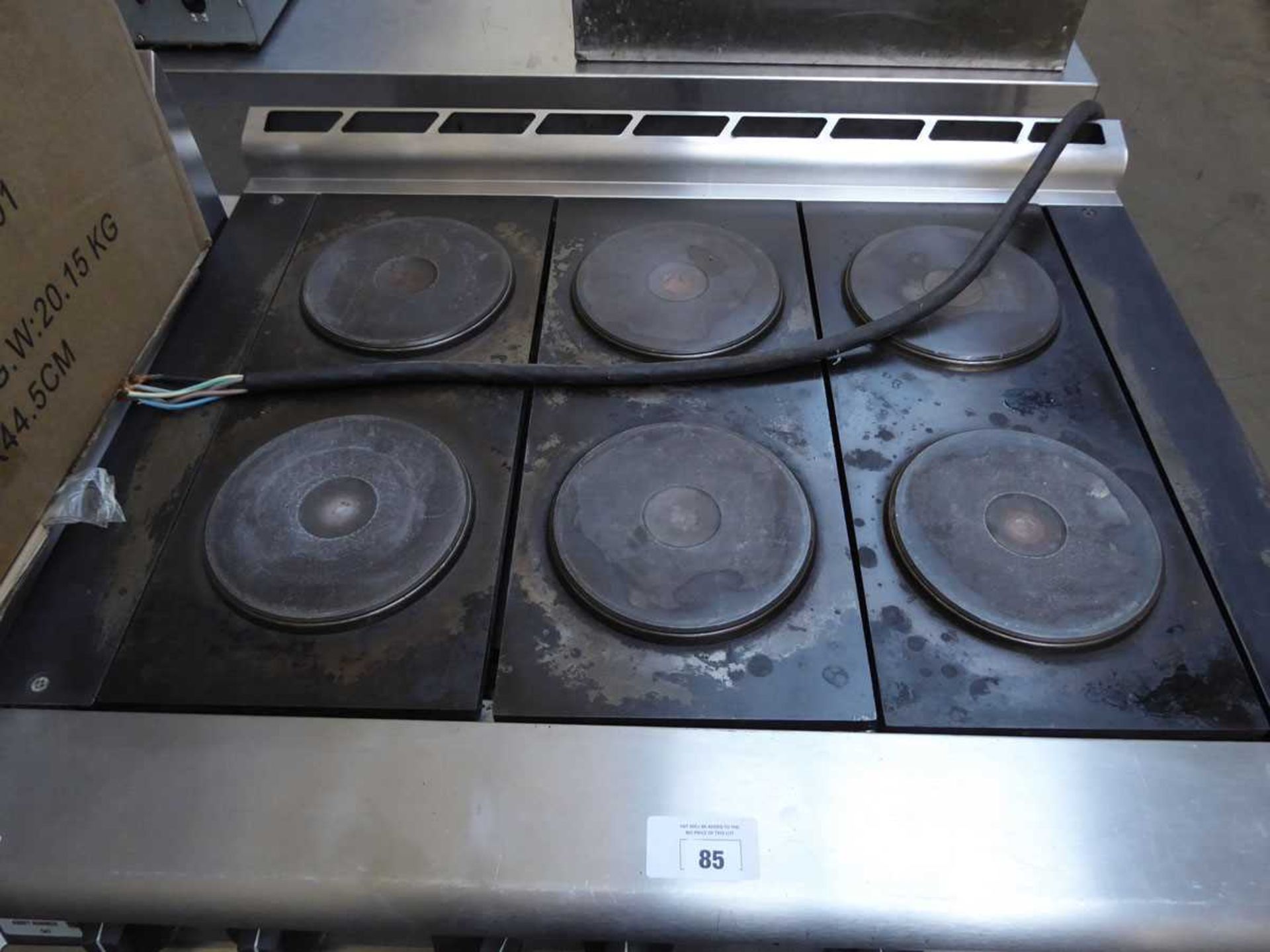 +VAT 90cm electric 6 ring cooker with convection oven under - Image 2 of 3