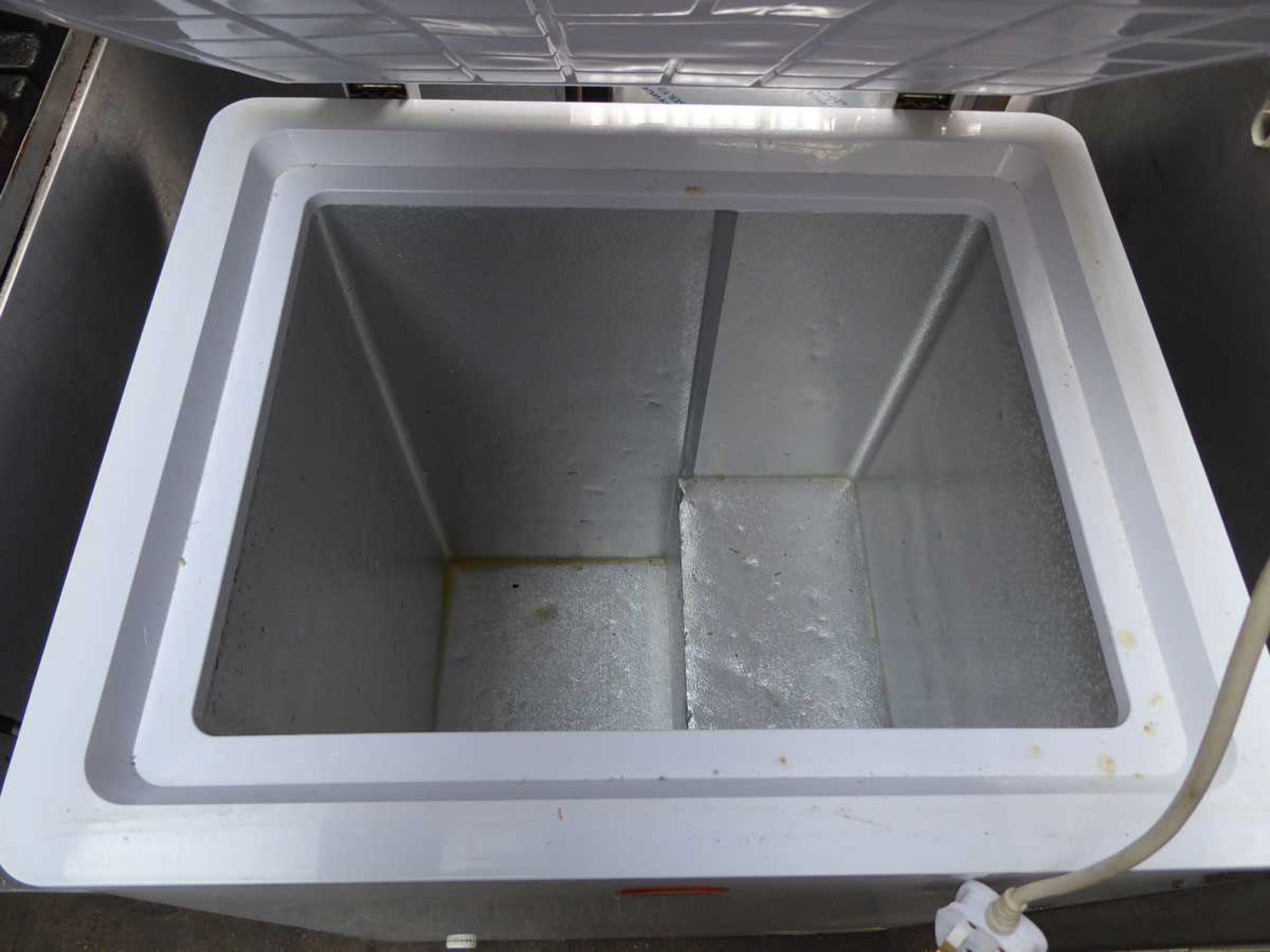 65cm Swan chest freezer - Image 2 of 2