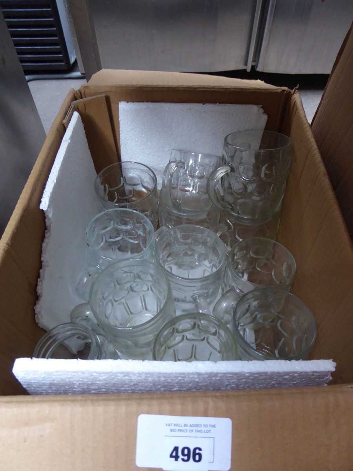 +VAT Box containing glass pint tankards