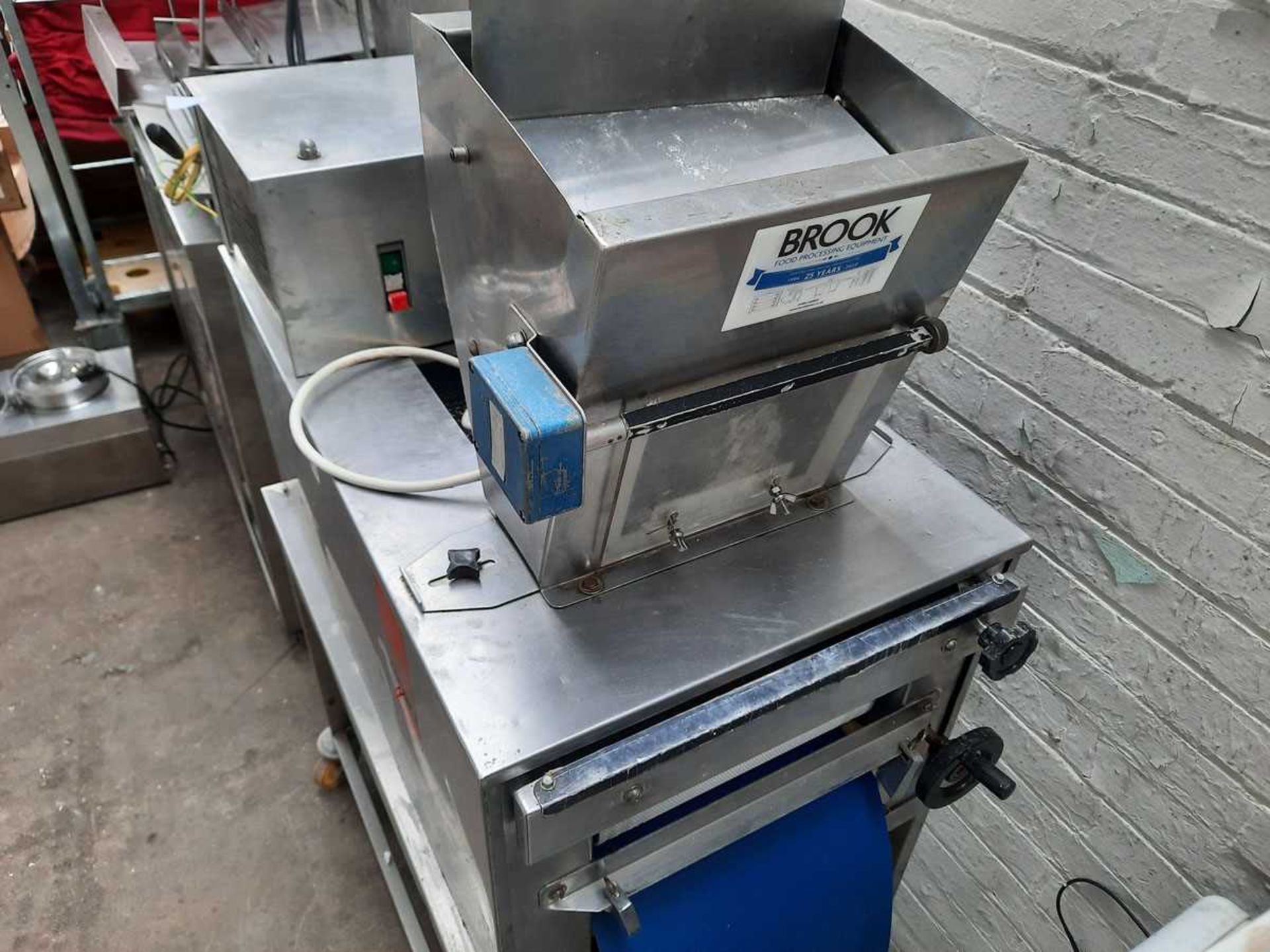 90cm Mono Multi Moulder Machine-HD/40605 bakery machine with conveyor - Image 2 of 3