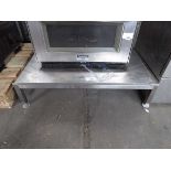 +VAT Low level stainless steel stand