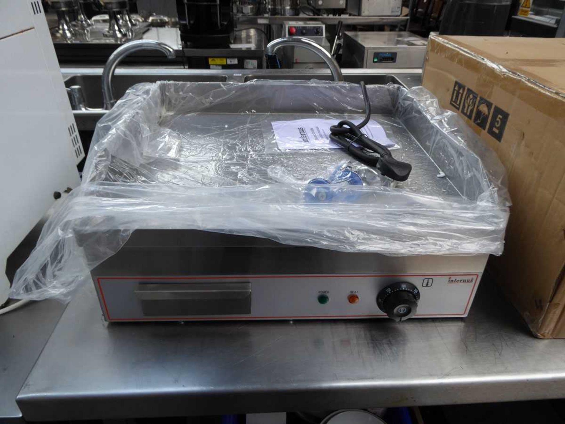 +VAT 50cm electric Infernus benchtop gridle