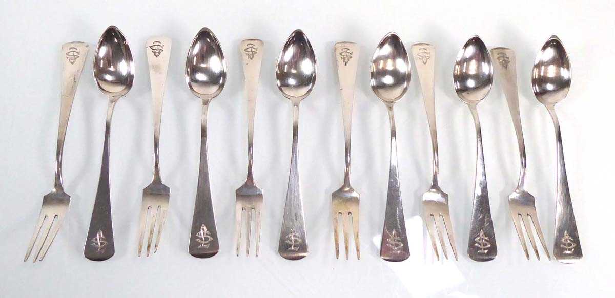 A set of six Continental metalware grapefruit spoons and six matching dessert forks, overall 5.4 ozs - Image 2 of 5