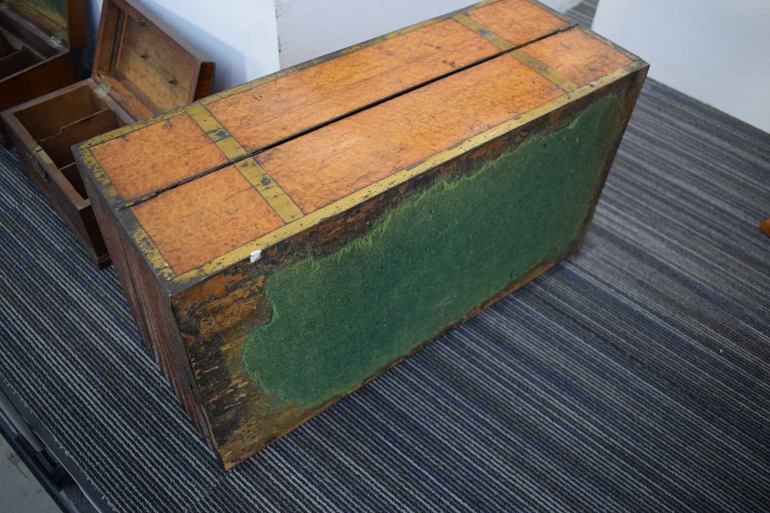 A 19th century burr yew writing slope of oversized proportions with brass mounts, 53 x 28 x 19 cm - Image 8 of 21