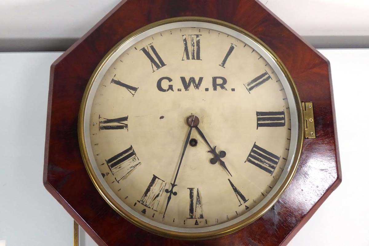 A late 19th/early 20th century drop dial wall clock, the dial painted with GWR initials and black - Bild 4 aus 16