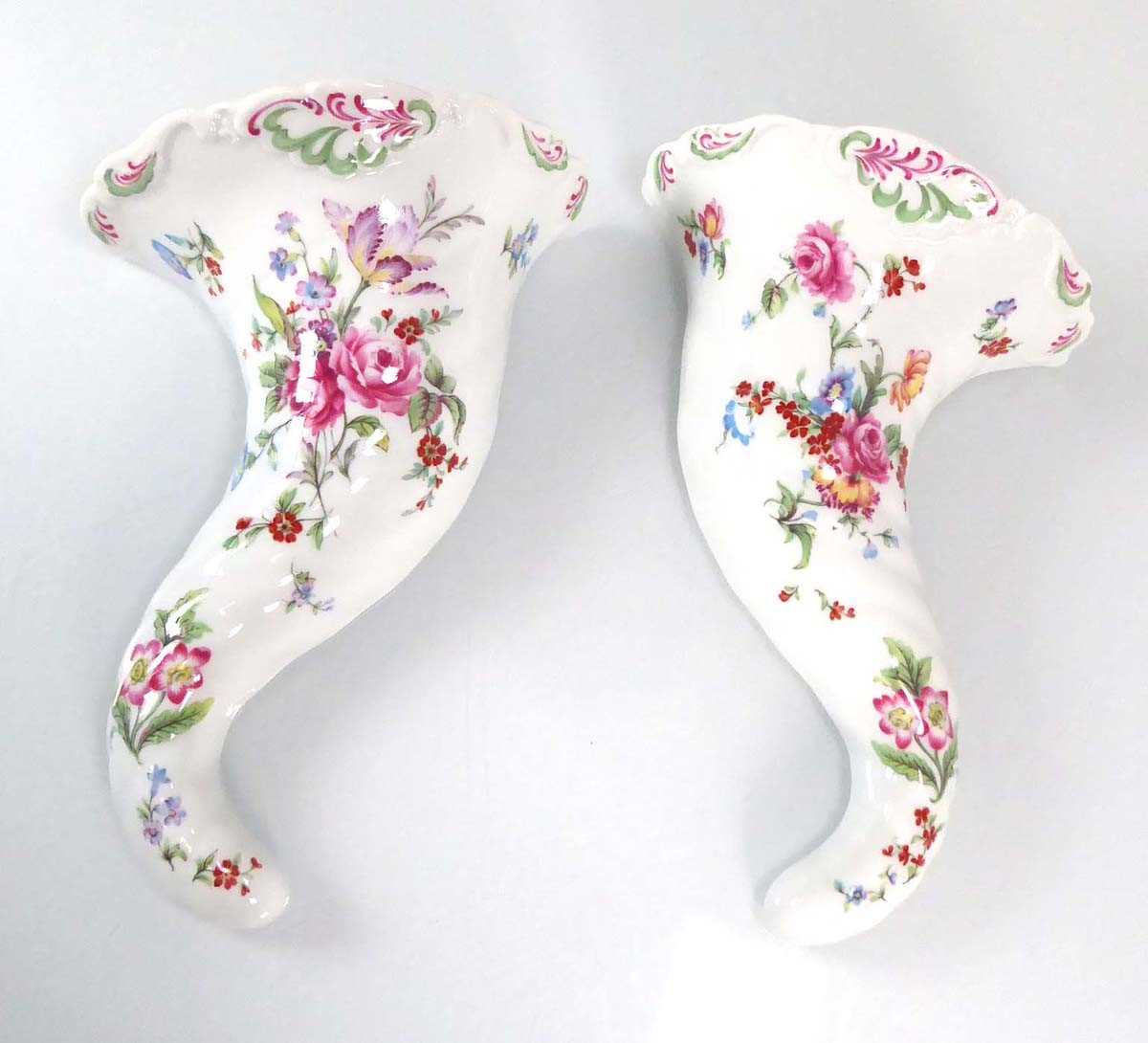 Royal Worcester for Compton & Woodhouse, a pair of cornucopia wall pockets, l. 20 cm, with - Image 2 of 4