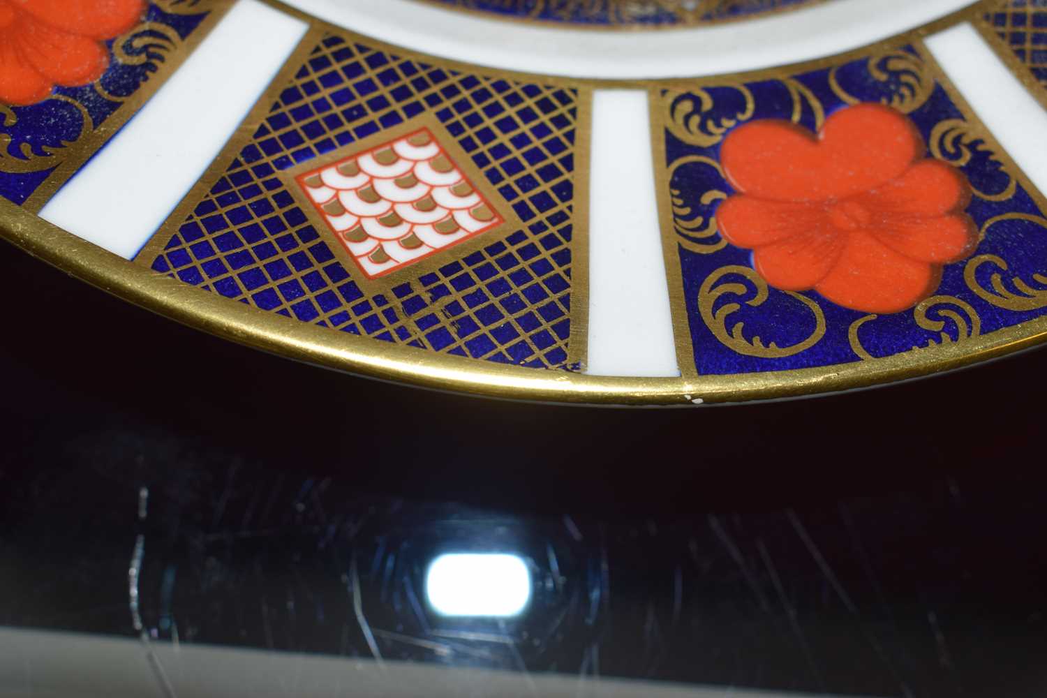 A Royal Crown Derby six-sitting tea service decorated in the 1128 pattern (qty) Blue ground very - Image 4 of 8