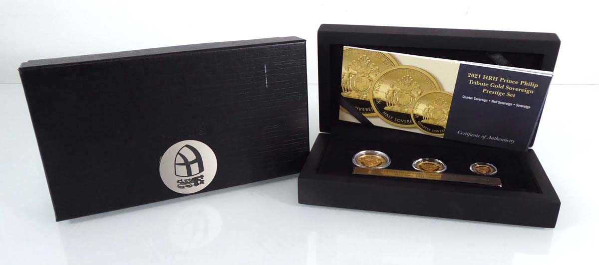 A Hattons 3-coin set commemorating HRH Prince Philip comprising a sovereign, half sovereign and - Image 2 of 4