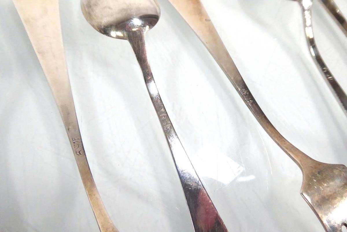 A set of six Continental metalware grapefruit spoons and six matching dessert forks, overall 5.4 ozs - Image 4 of 5