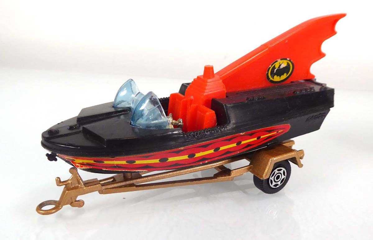 A Corgi GS40 Batmobile, Batboat on trailer and Batcopter gift set, boxed Box very poor - Image 4 of 12